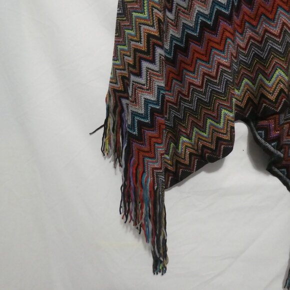 Unbranded | Colorful Zigzag Patterned Poncho | One Size - Picture 6 of 14